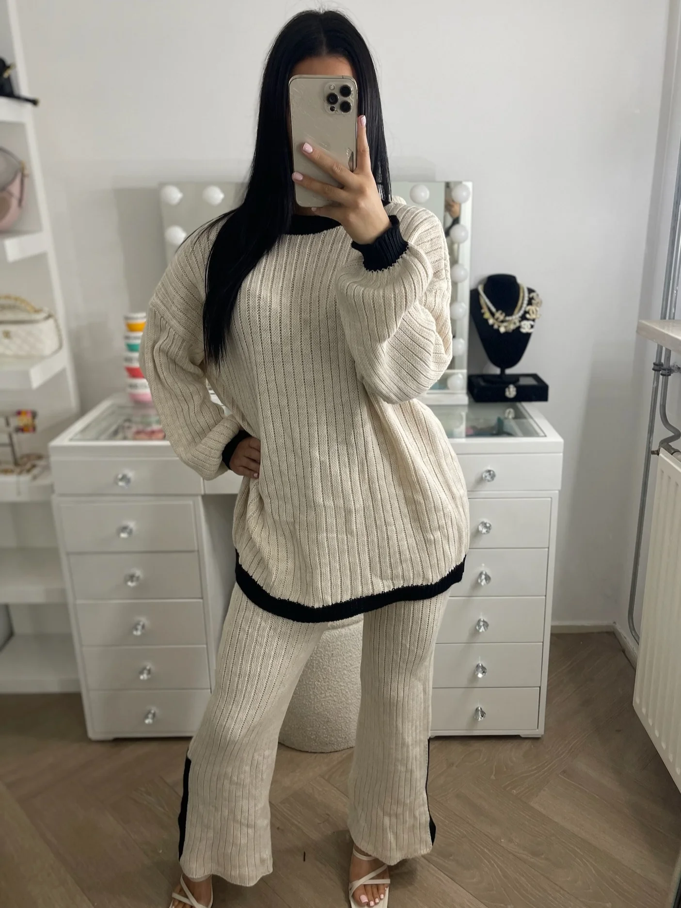 Knitted line set