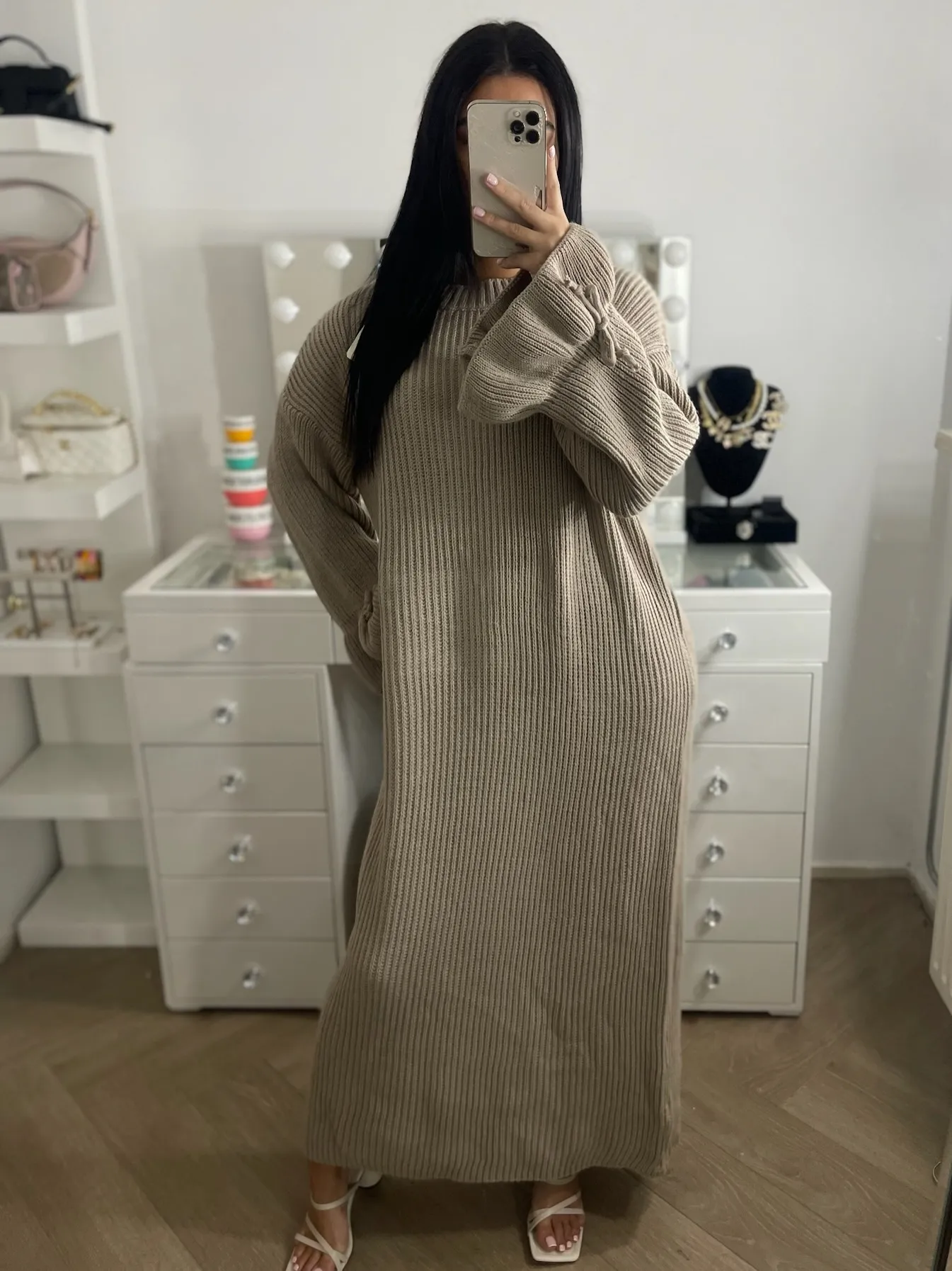 Knitted detail sleeve dress